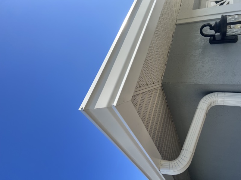 Seamless gutter installation Lakeland FL
